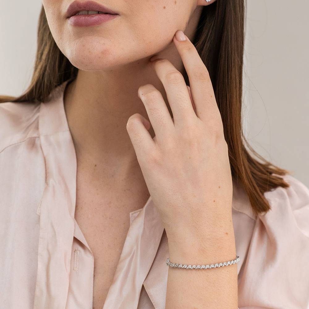 Linda Carabiner Necklace with Pearl in 18K Gold Vermeil-1 Linda Carabiner Necklace with Pearl in 18K Gold Vermeil-1 product photo